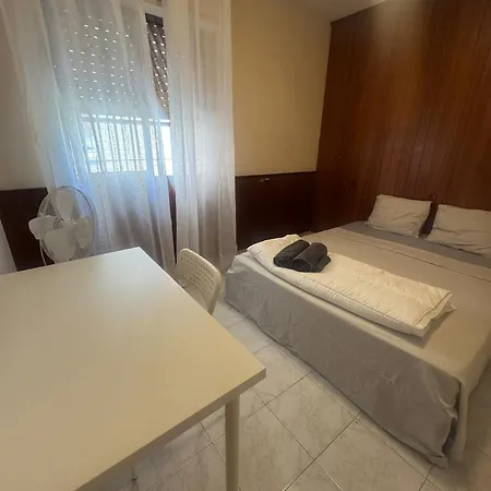 Cerca Plaza Del Caballo Homestay