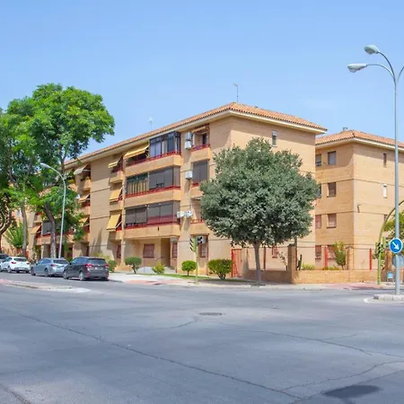 Cerca Plaza Del Caballo *
